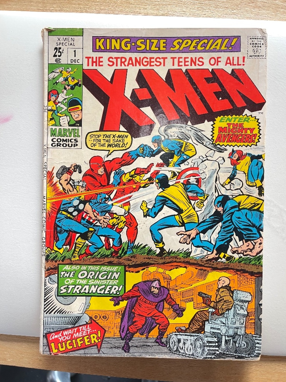 Marvel X-Men Comic Cover - Red, Yellow, Blue